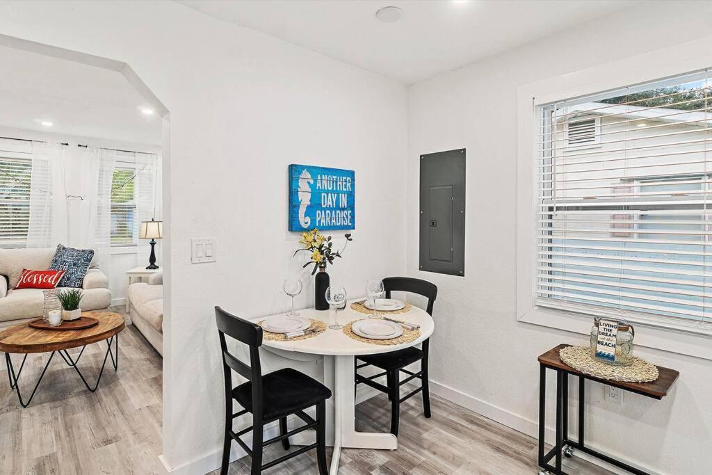 Quaint Gulfport Beach Bungalow St. Petersburg Ngoại thất bức ảnh