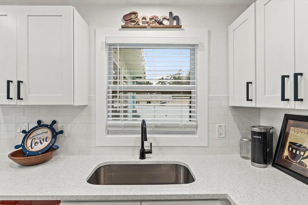 Quaint Gulfport Beach Bungalow St. Petersburg Ngoại thất bức ảnh