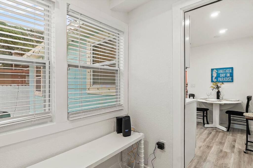 Quaint Gulfport Beach Bungalow St. Petersburg Ngoại thất bức ảnh